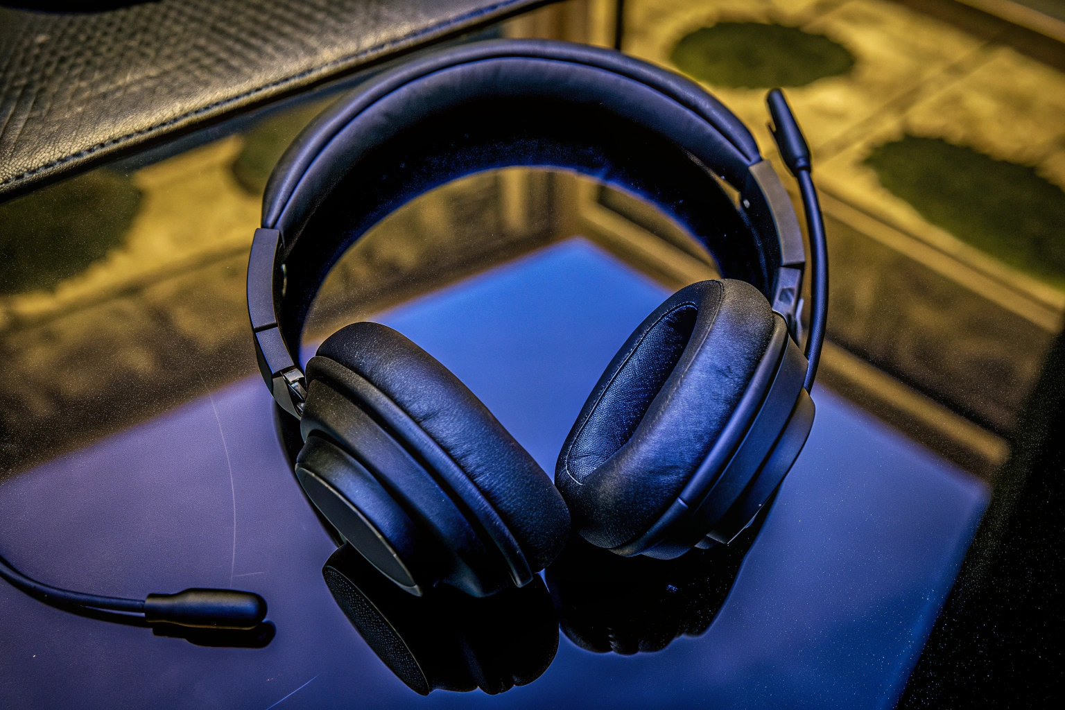 Detailaufnahme eines Gaming-Headsets, das für Cloud Gaming verwendet wird. Gaming-Headset für Cloud Gaming