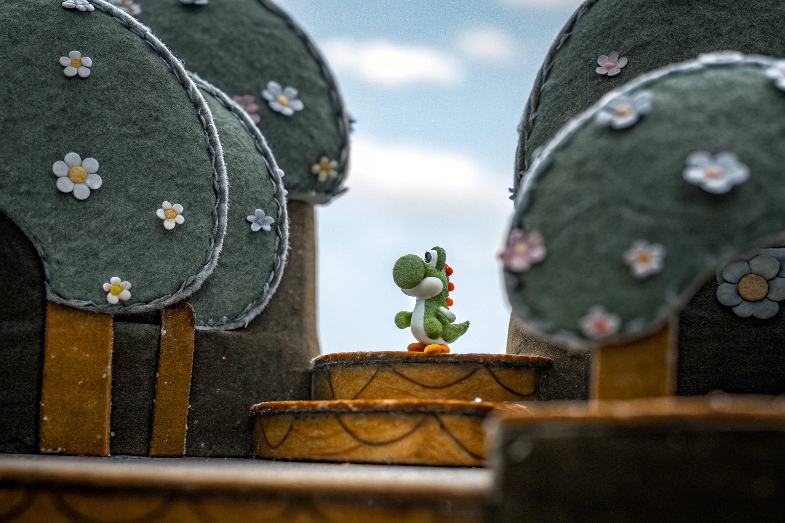 Detailaufnahme von Yoshi’s Crafted World mit seinen bunten, handgemachten Levels. Yoshi's Crafted World Level
