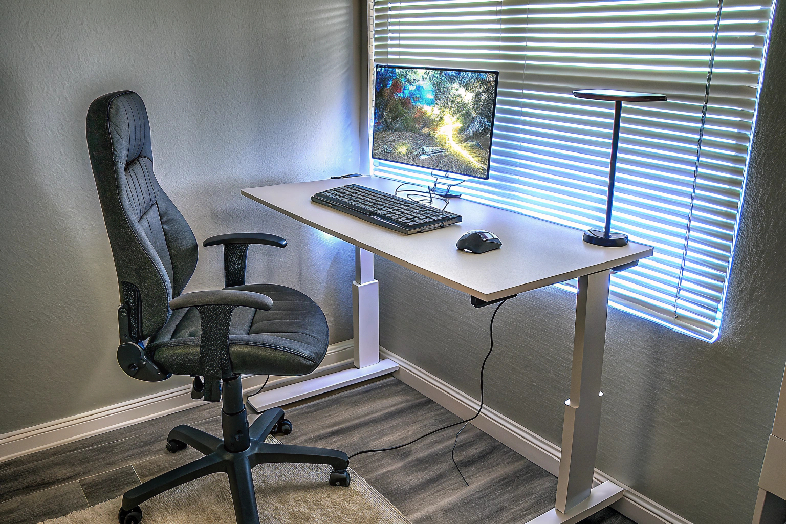 Ergonomischer Gaming-Schreibtisch