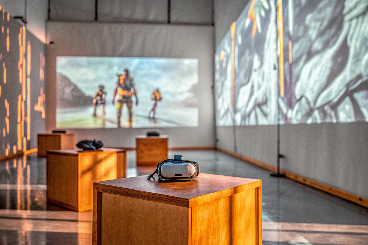 Ein Gamer mit einem Virtual Reality-Headset in einem futuristischen Raum, der in ein Spiel vertieft ist. Gamer mit Virtual Reality-Headset