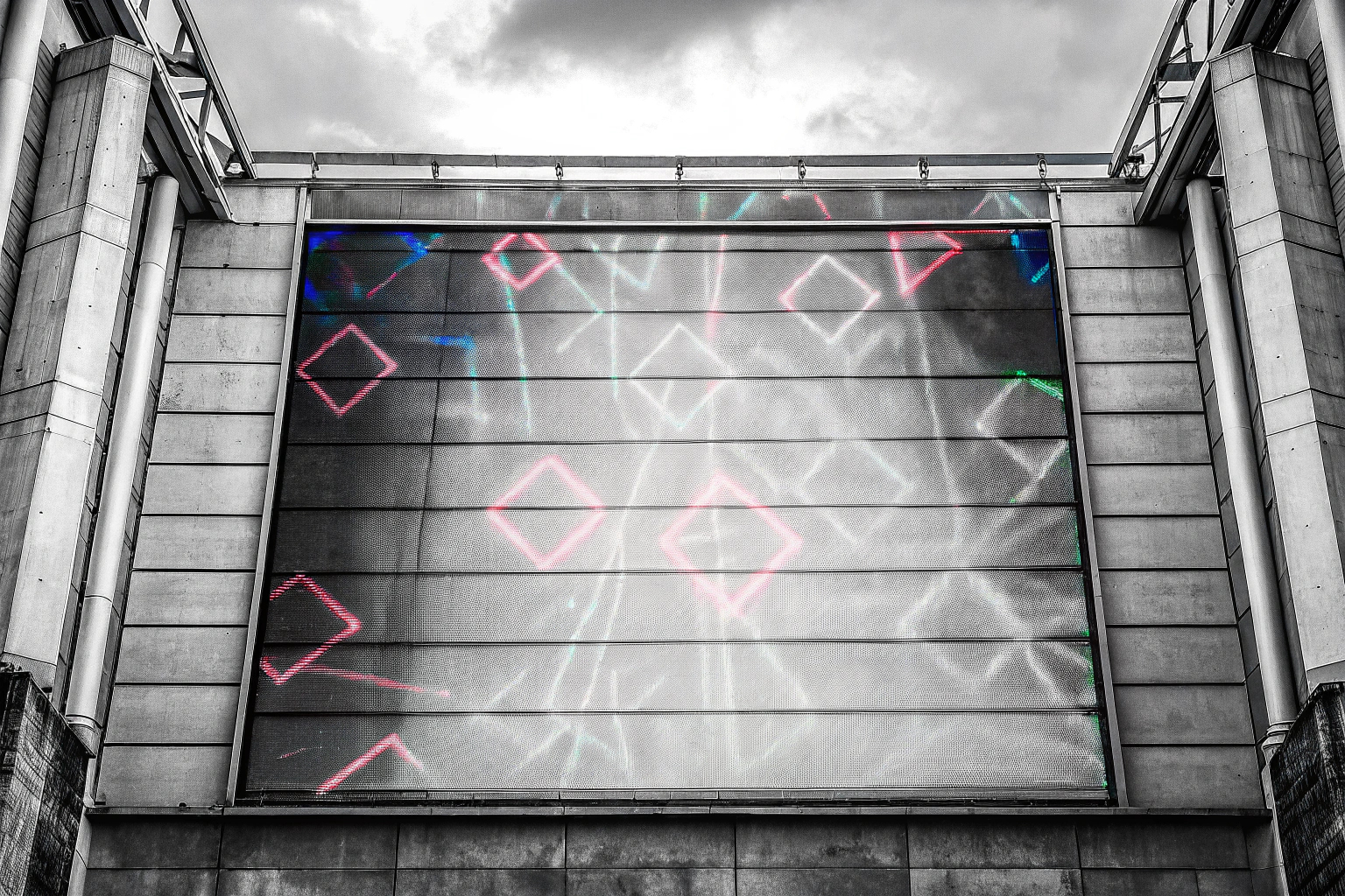 Ein Gamer XXL Poster mit geometrischen Formen und kräftigen Farben. Gamer XXL Poster