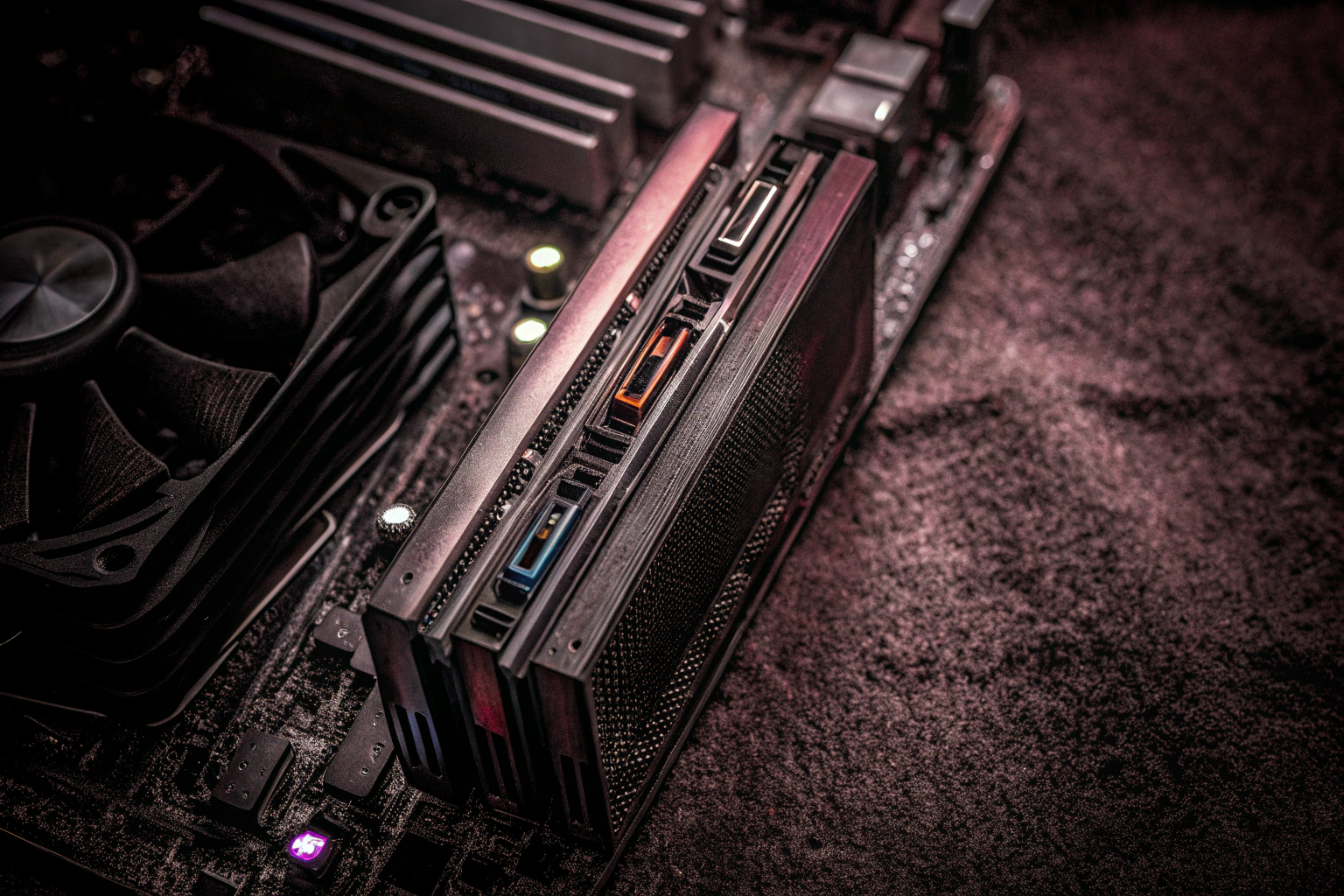Ein modernes Mainboard mit M.2 und USB3.0 Anschlüssen, bereit für Gaming-Upgrades. Mainboard mit M.2 und USB3.0 Anschlüssen