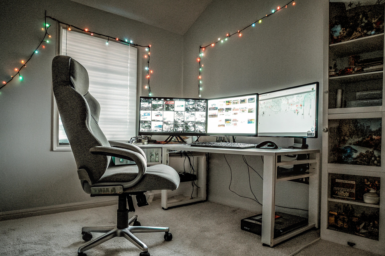 Ein Streamer, der mit seinen Zuschauern interagiert. Streamer Interaktion