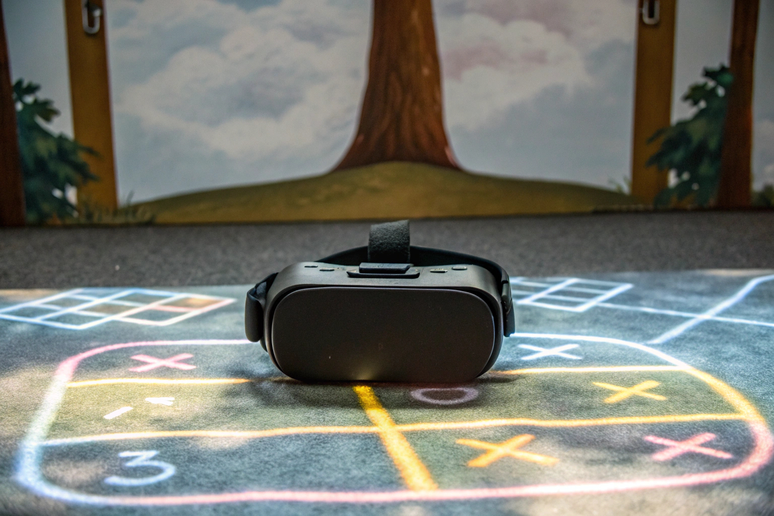 Kinder, die mit einem VR-Headset und interaktiven Mathe-Spielen lernen, umgeben von einer bunten virtuellen Umgebung. Kinder beim Lernen mit VR-Headset