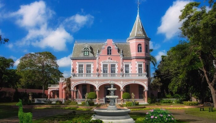 The Sims 4: The Colorful World of Yucatán